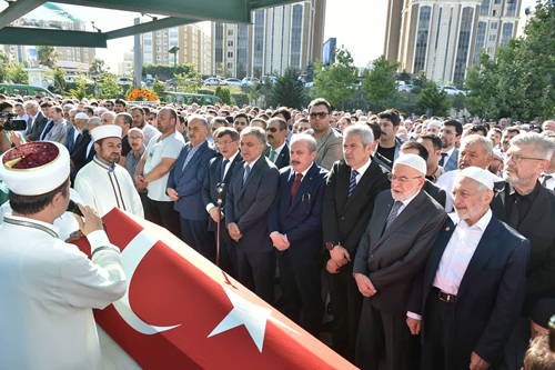11. Cumhurbaşkanı Abdullah Gül, Süleyman Arif Emre’nin Cenaze Törenine Katıldı